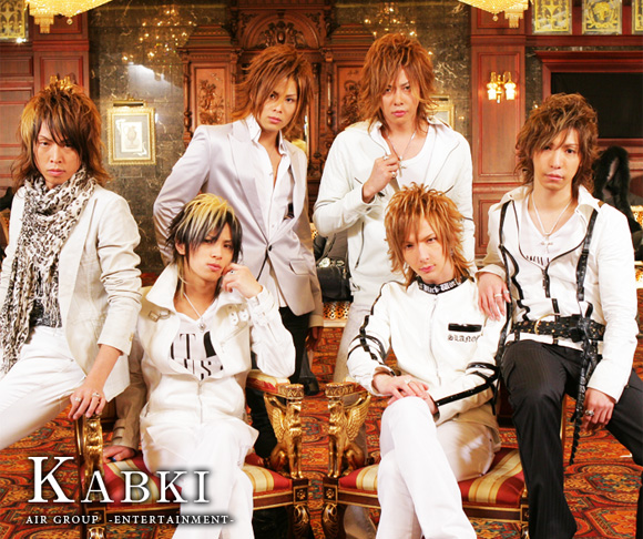 歌舞伎町のホストクラブエアーグループからデビューしたA・G・E「KABKI」のスペシャルグラビアです。