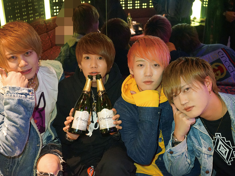 講談社待ち受け　月額会員制　公式当選品　非売品ストラップ　エアギア　日本限定 ホストクラブ AIR (エアー)-トピックス詳細